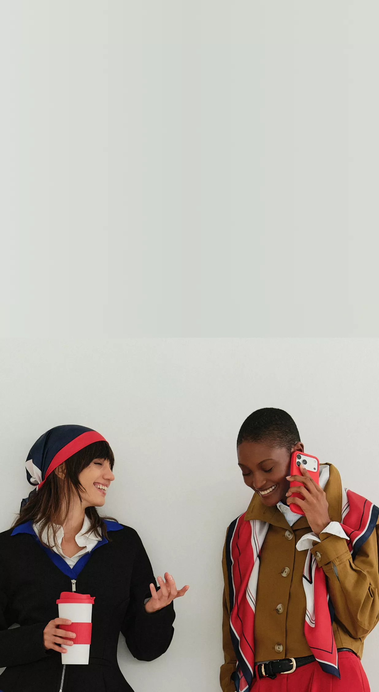Criadoras de conteúdo em estúdio fotográfico